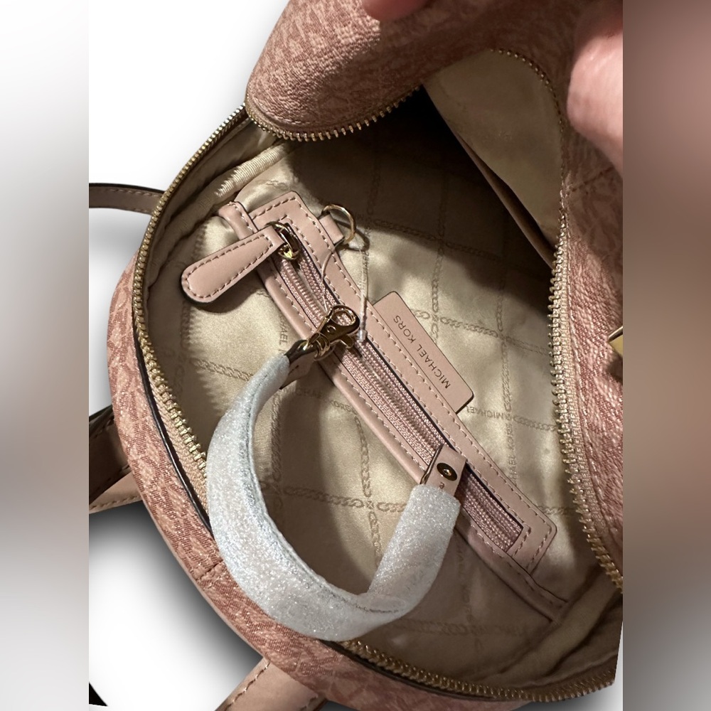 Authentic Michael Kors Rhea Medium Color-Block Logo Backpack - Picture 12 of 16